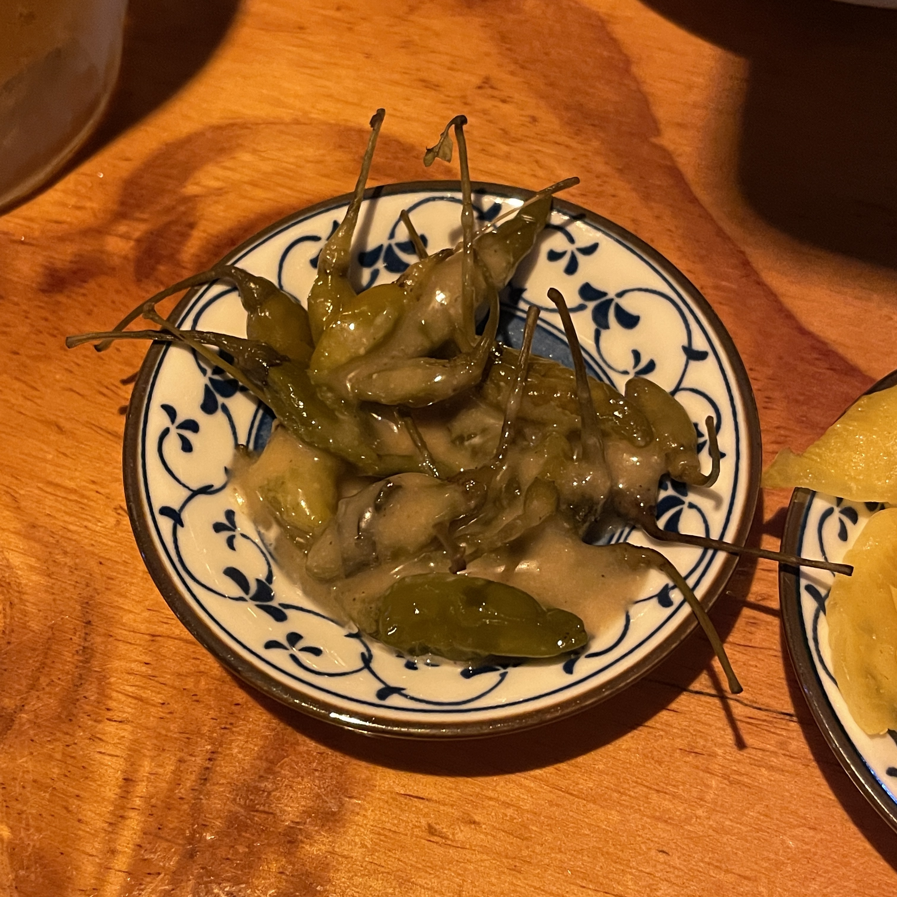 기본찬 2종 : 단무지무침&amp;#44; 산고추장아찌
