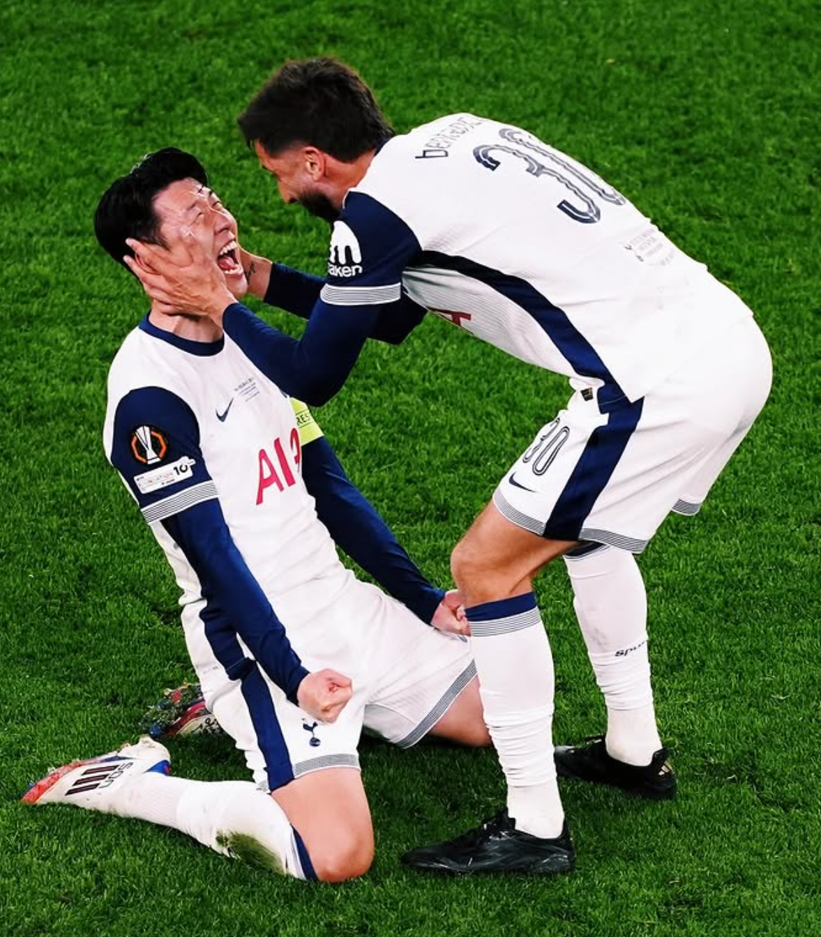 손흥민 경기사진