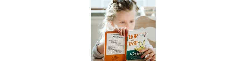 영어책-읽는-모습