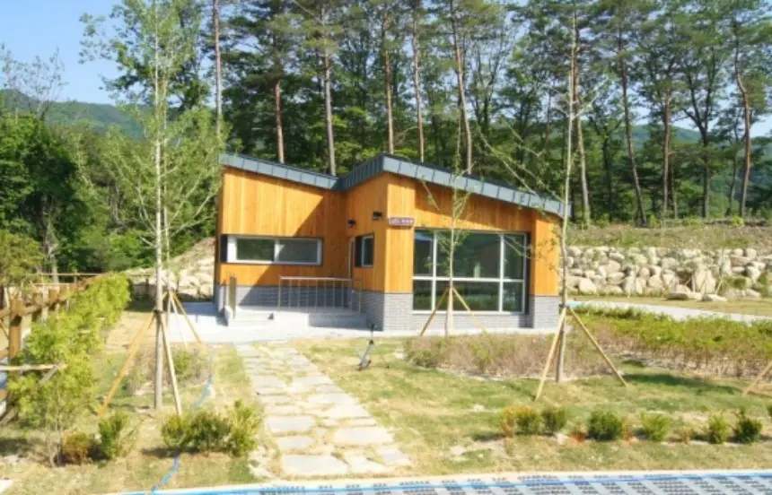 숲속의집-A구역-신선봉-외부