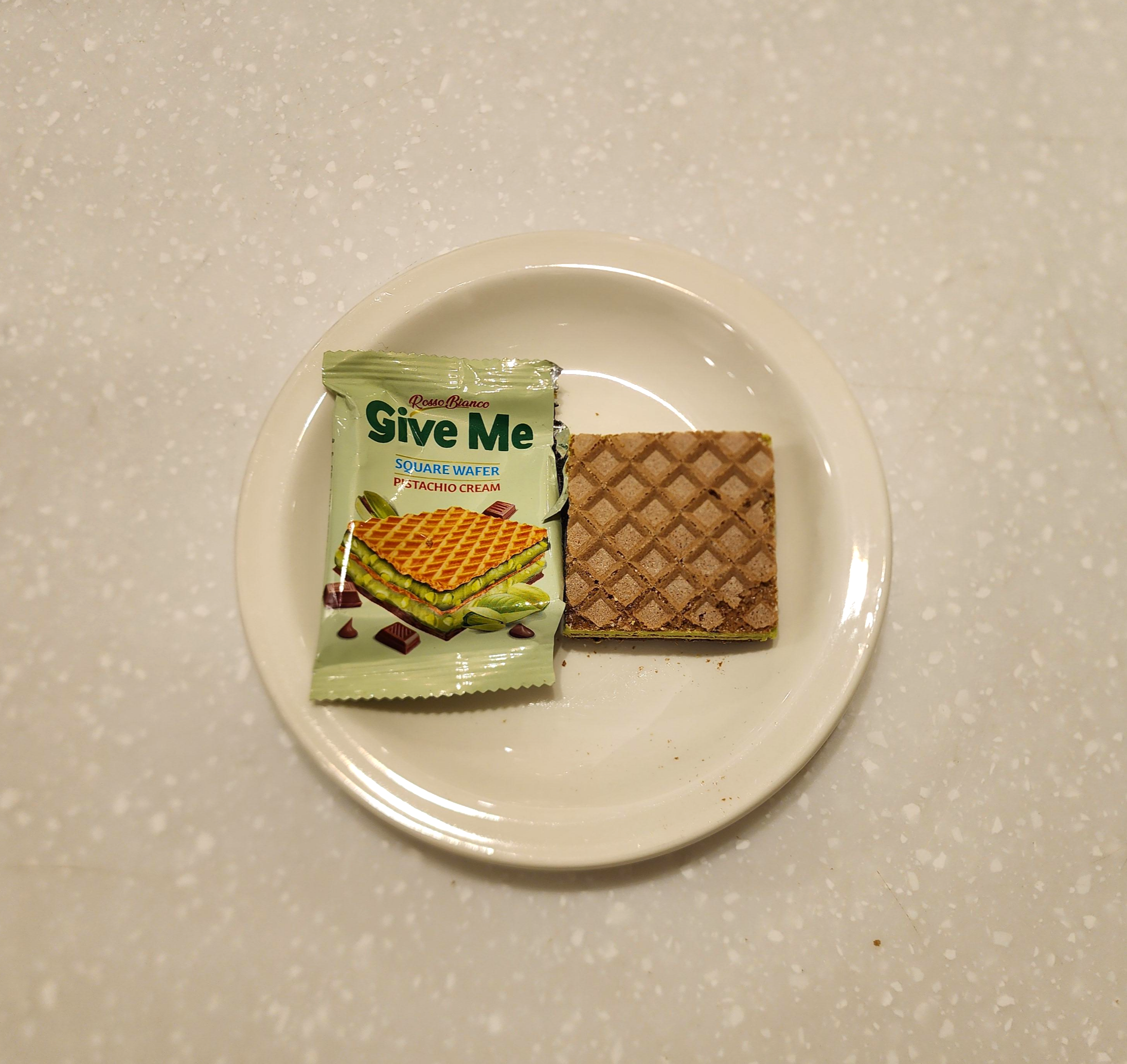 기브미피스타치오크림웨이퍼