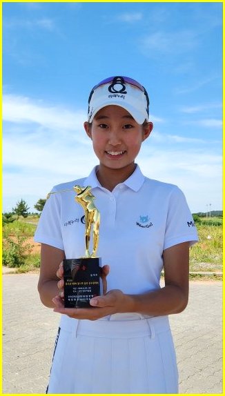골프 소녀 김서아, KLPGA 뒤흔든 장타 괴물의 정체