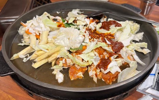 황리단길에서 5분, 경주 운수대통 닭갈비의 따뜻한 맛과 공간