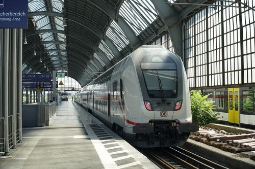 중장년층을 위한 편안한 기차 여행, 왜 추천할까?