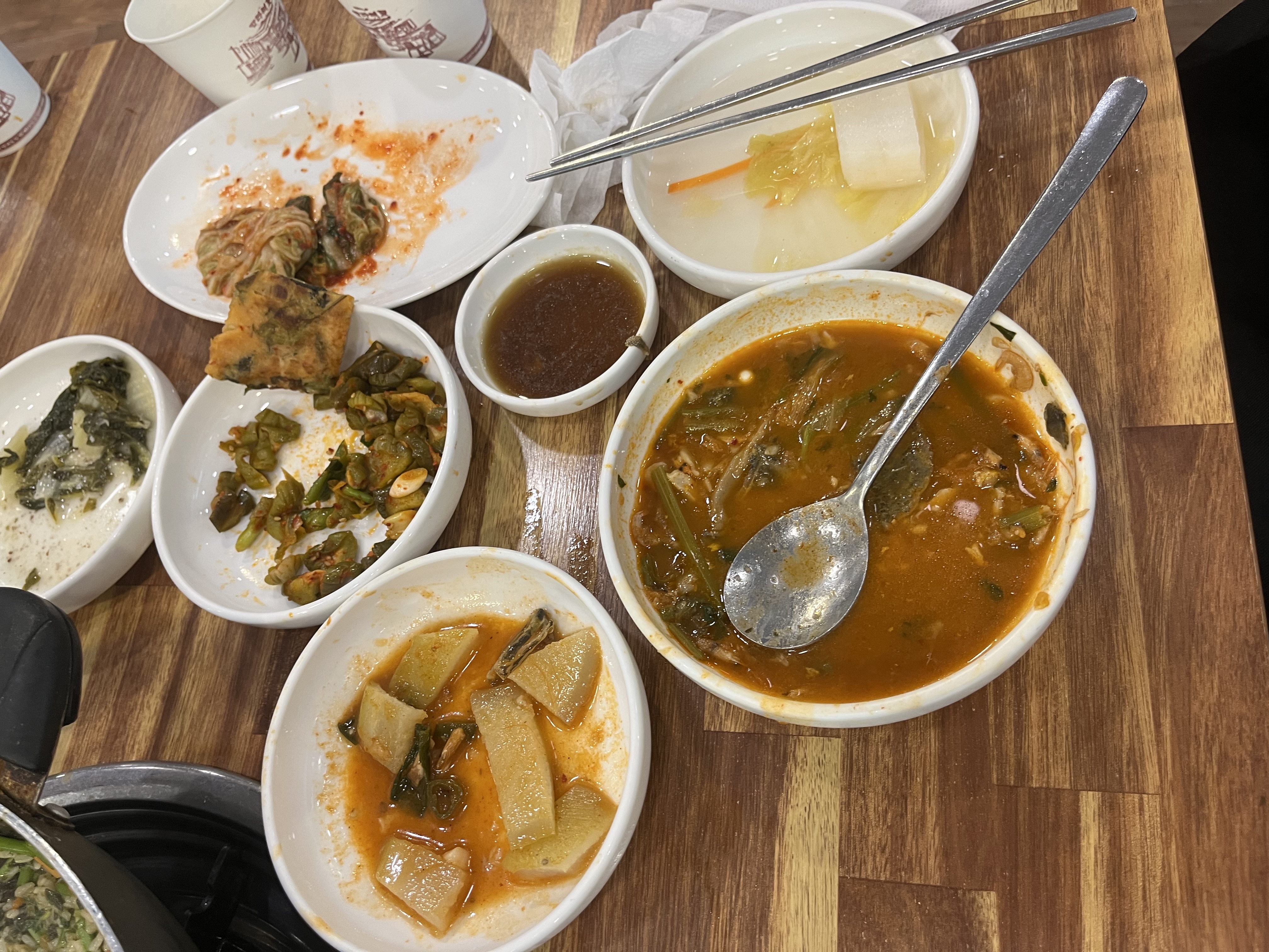 신선한 재료들을 무자비 하게 먹은 흔적들