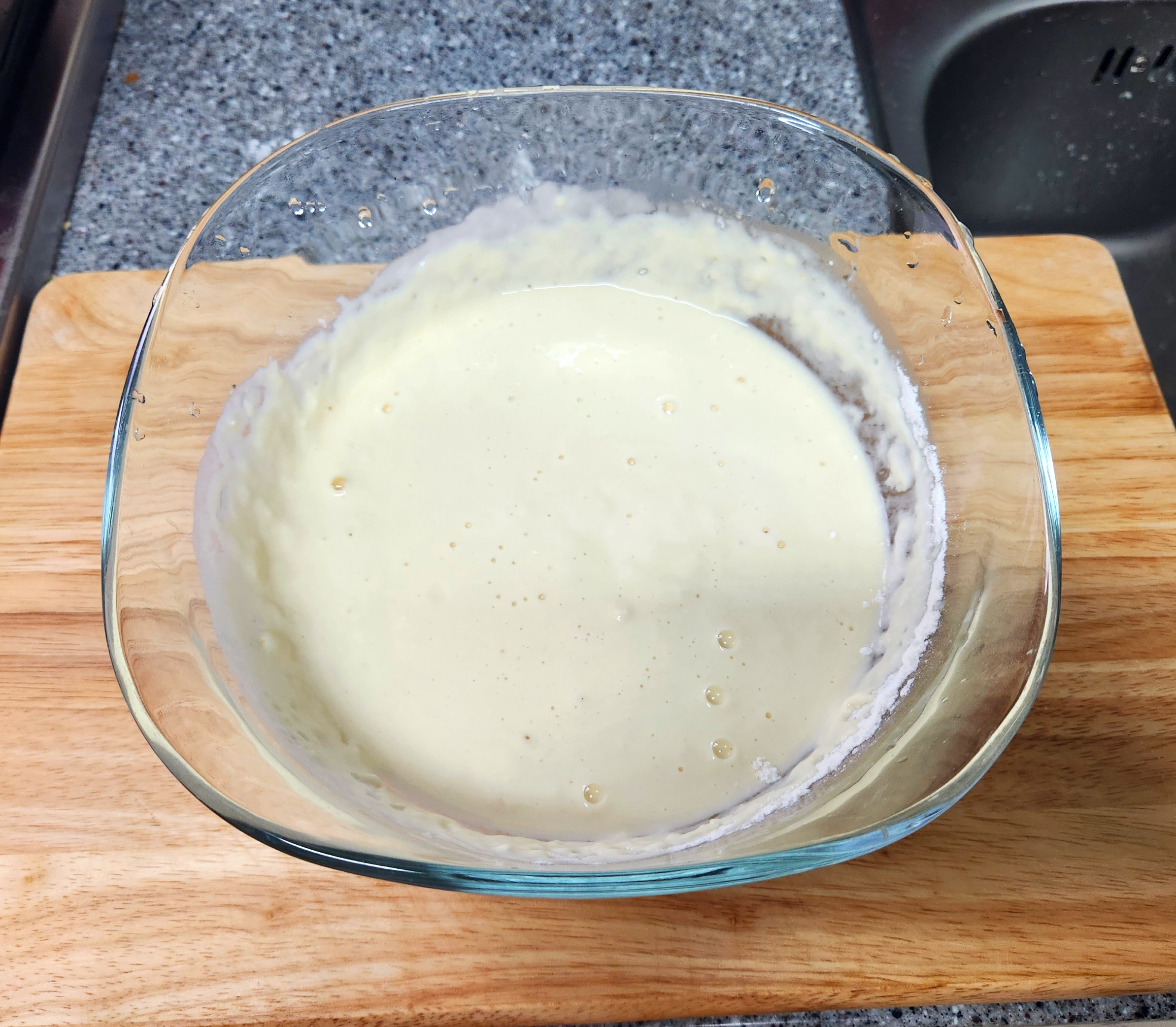 밀가루 반죽을 보여주는 이미지