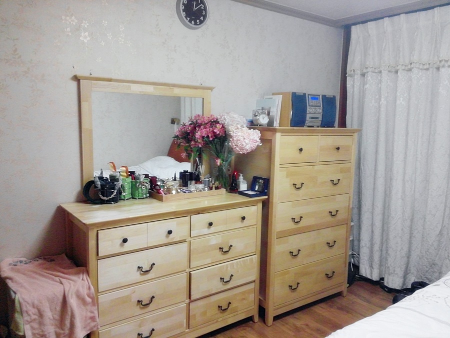 신혼방 화장대와 서랍장