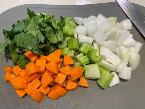 샐러리 수프 향미 채소 - 샐러리, 당근, 양파 3가지