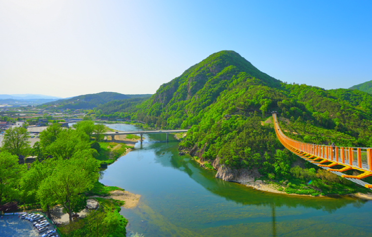 월영산 출렁다리