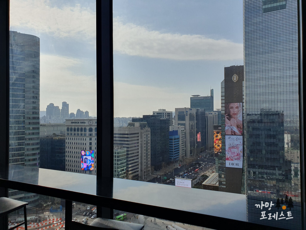 신라스테이 삼성 로비 뷰