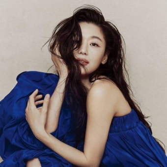 'CF 여왕' 배우 전지현