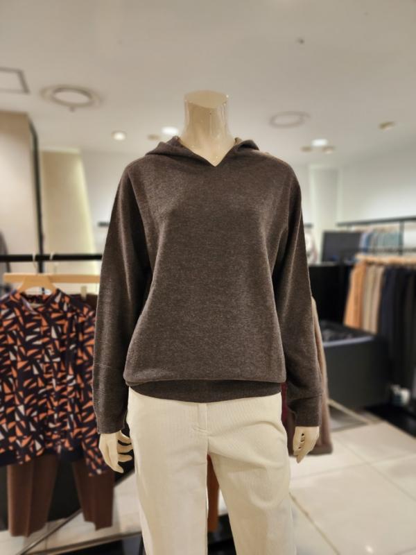 아이잗바바 스토어 홀가먼트후드니트 BMAE1PO09