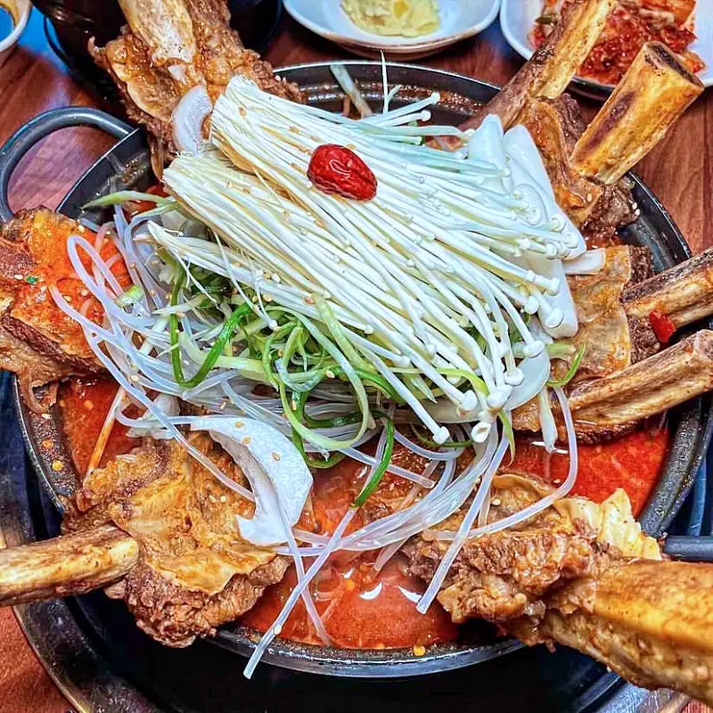 전참시 전지적참견시점 매니저 추천 매운 갈비, 매운갈비찜 맛있는 식당 홍현희 제이쓴 만삭 사진 화보 촬영 제주 여행 함덕 해수욕장 맛집 소개