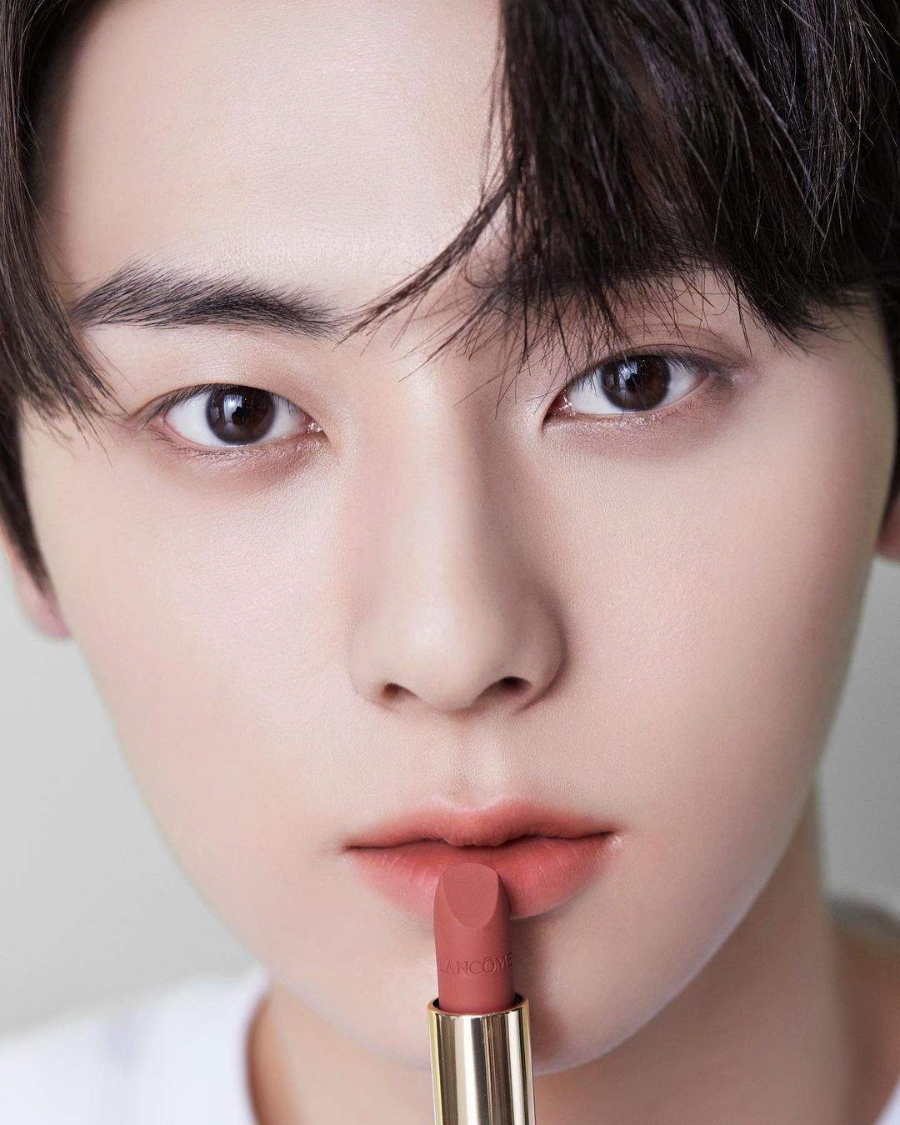 배우 황민현