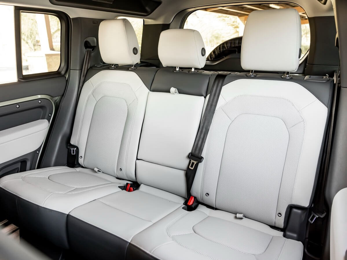 디펜더110 제원 및 가격 총정리 (2025년형)