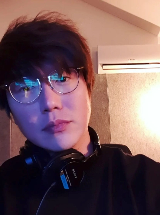 성시경 프로필 나이 고향 학력 노래모음 인스타