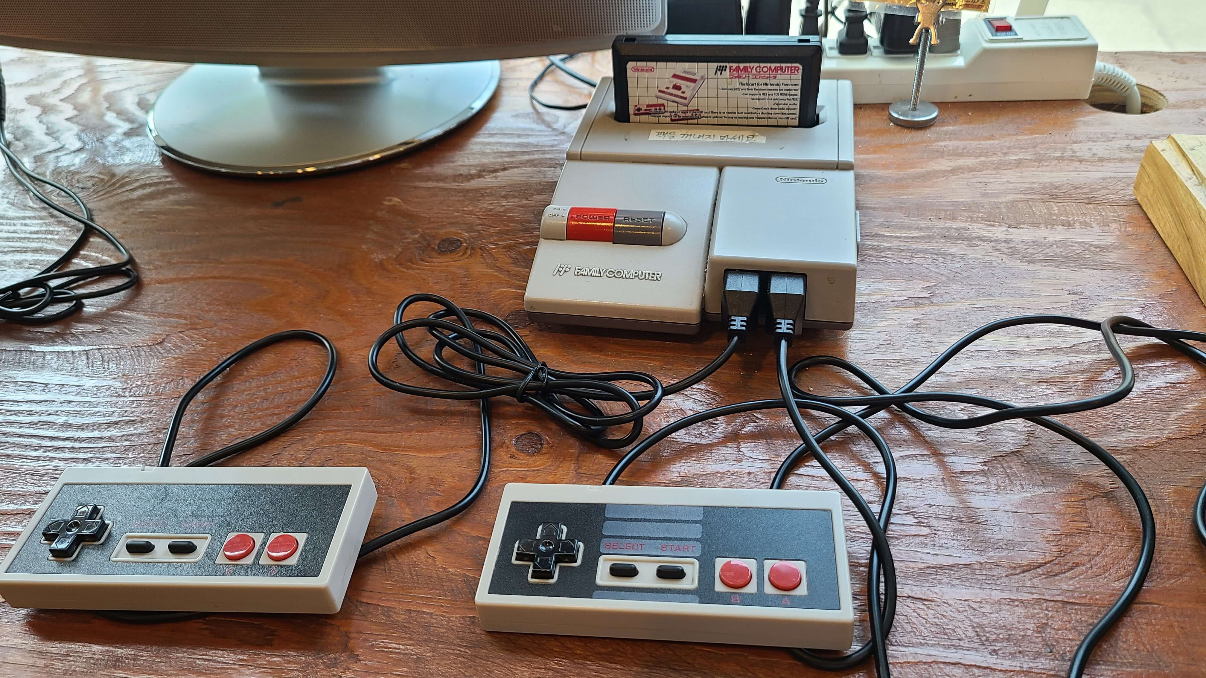 레트로카페-트레이더-패미컴