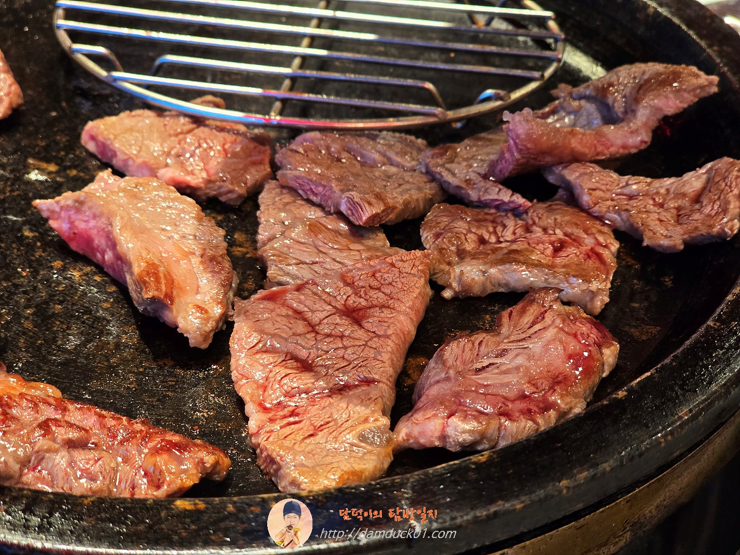 꾸석지돌판한우