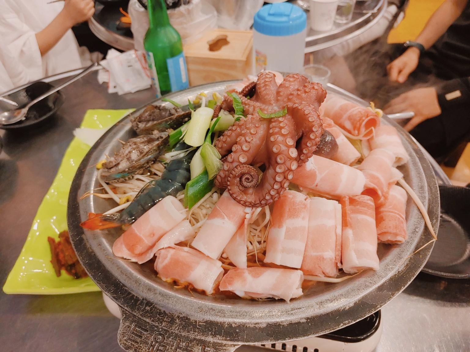 낭만포차99 둘문어해물 삼합
