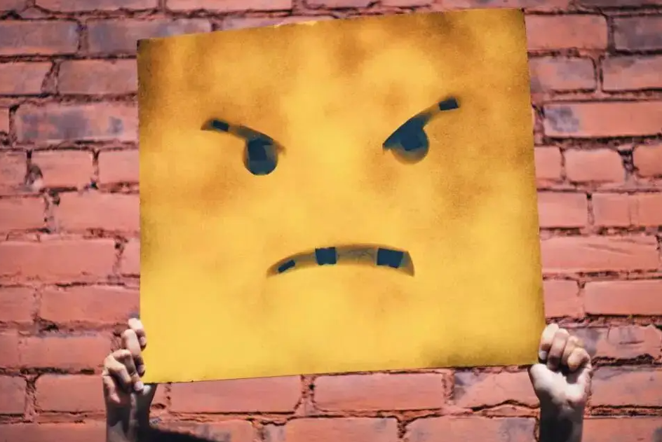 사자성어 적반하장 - 당신이 나에게 화를 낼 차례인가요?