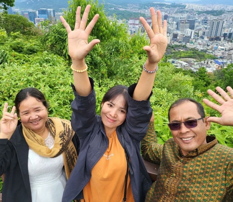 스롱피아비-뒤태