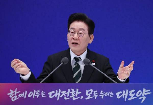 이 대통령 기자회견: 취임 1주년 기자회견 일정 및 3대 국정 비전 총정리 (6월 8일 개최)