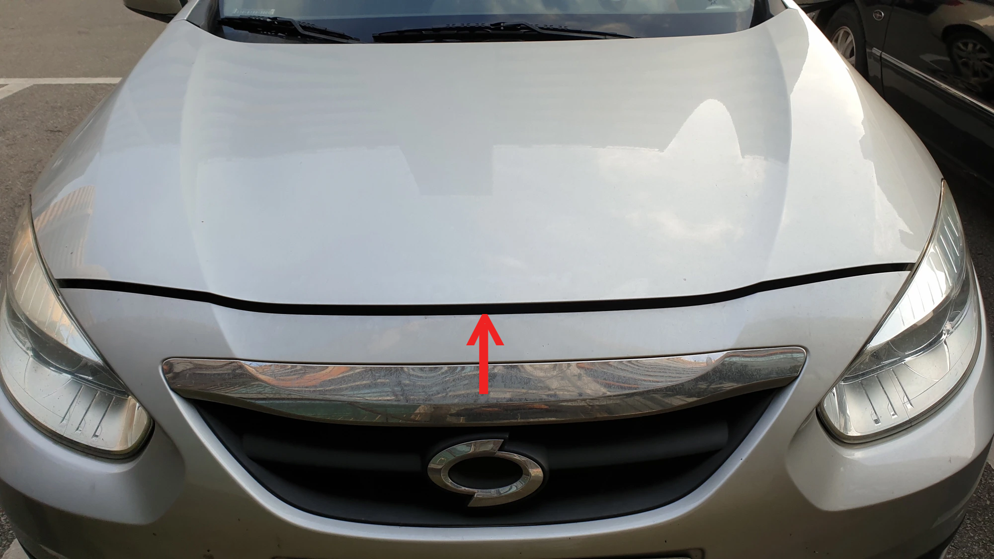 보닛 잠금장치 있는 곳