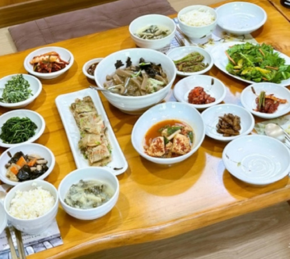 봉화-농가맛집-산골밥상-산수유길사이로