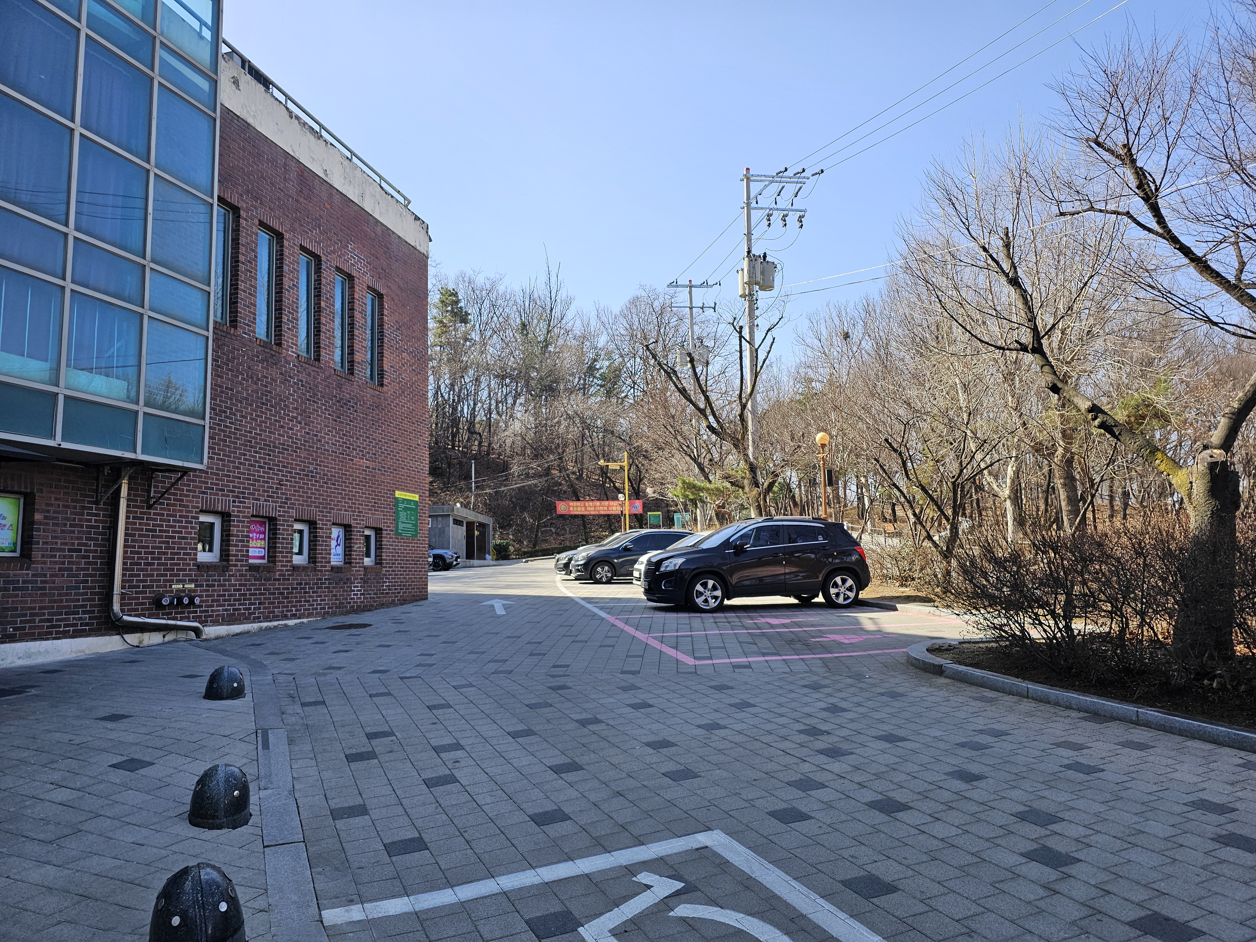 강서구민회관 주차장