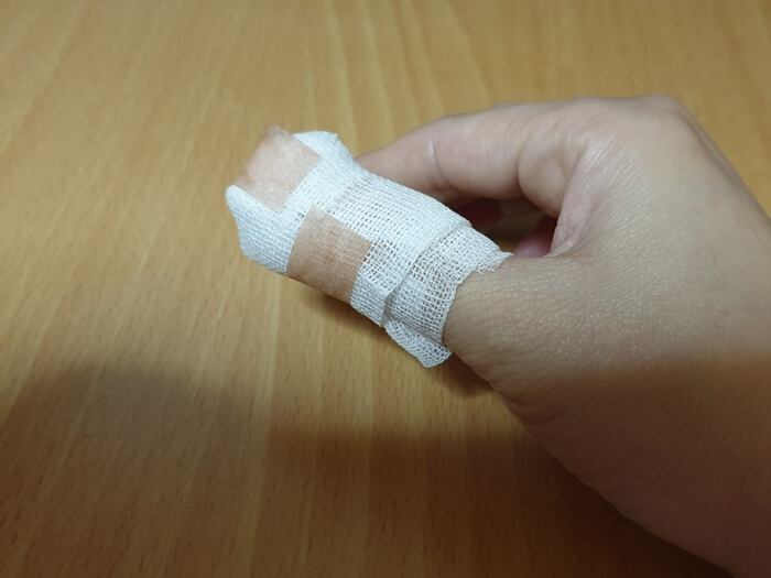 손가락-붕대