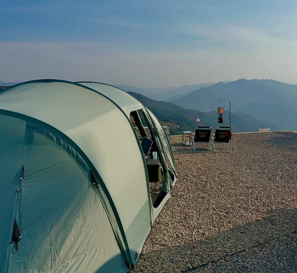 쉼오지캠핑장 설치한 텐트 모습 사진