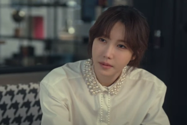 끝내주는 해결사 김사라 역 배우 이지아