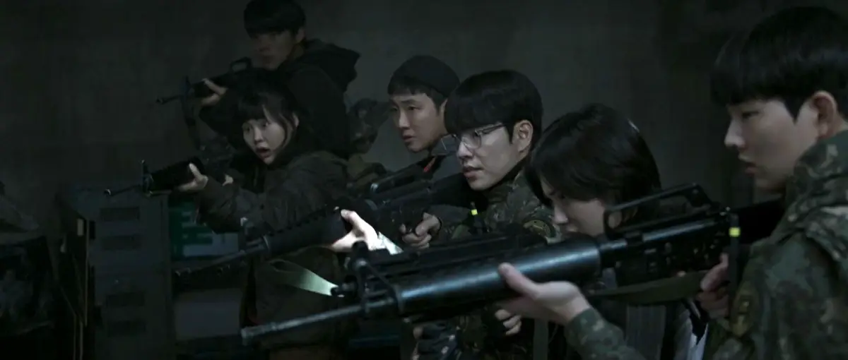 총들고-서있는-주인공들