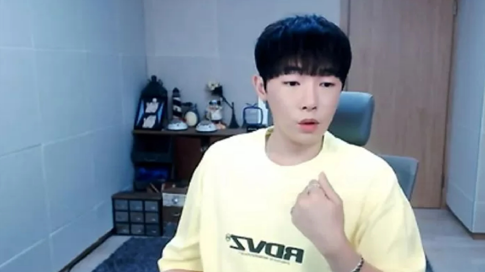 유튜버 케이 사진