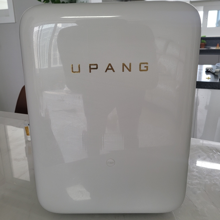 유팡 젖병소독기 노르딕 그레이 전면 사진입니다.