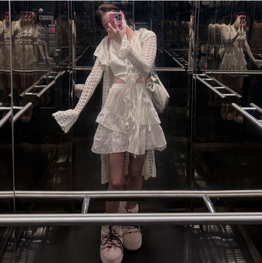  제니의 치마+바지 스타일