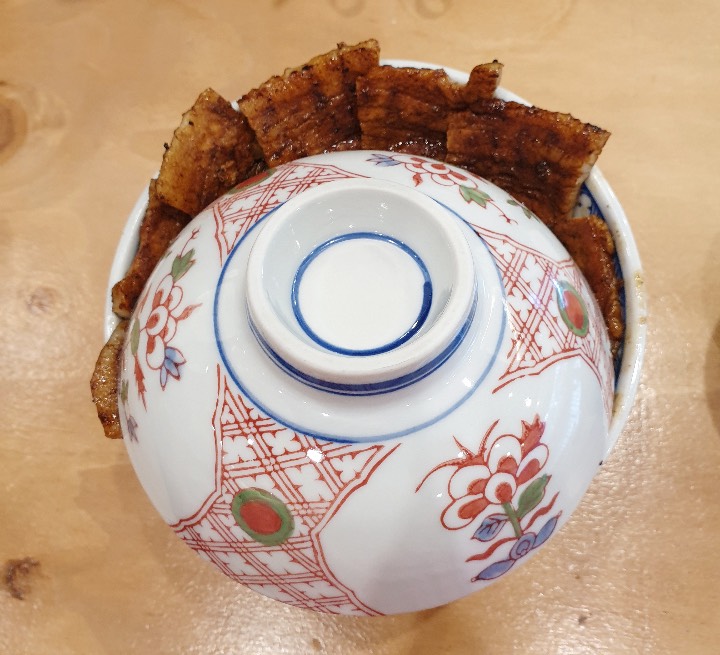 스미비부타동-뚜껑이-덮여있다