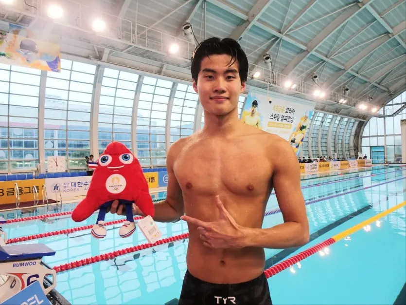 황선우