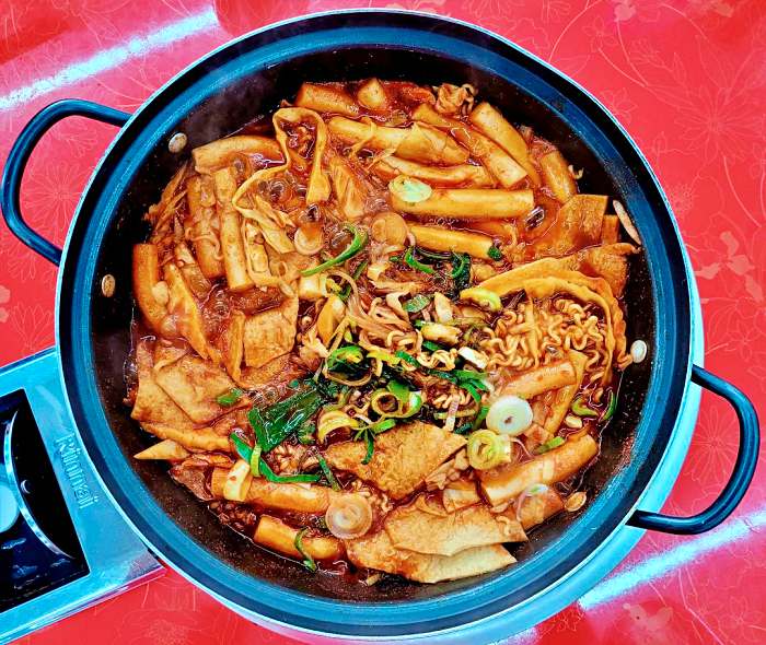 생방송 오늘저녁 사당 이수 놀면뭐하니 유재석 신동엽 단골 즉석 떡볶이 맛집