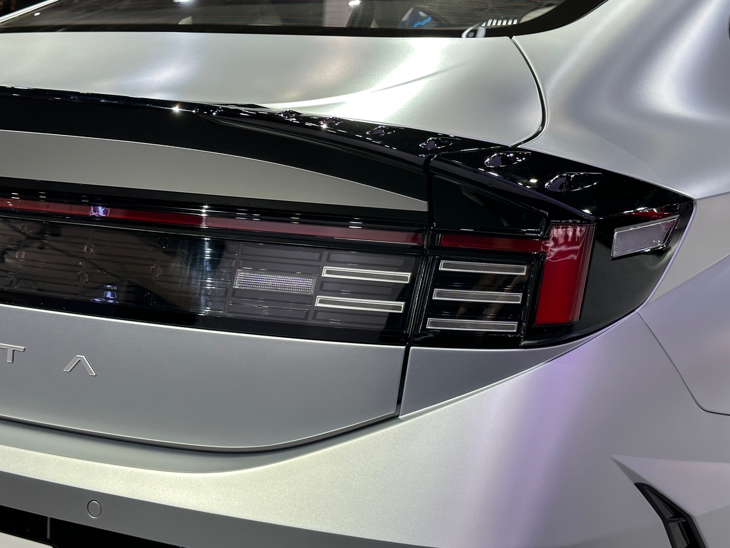 현대자동차 쏘나타 디 엣지