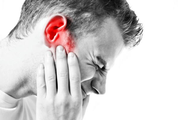 귀를-아파하는-모습