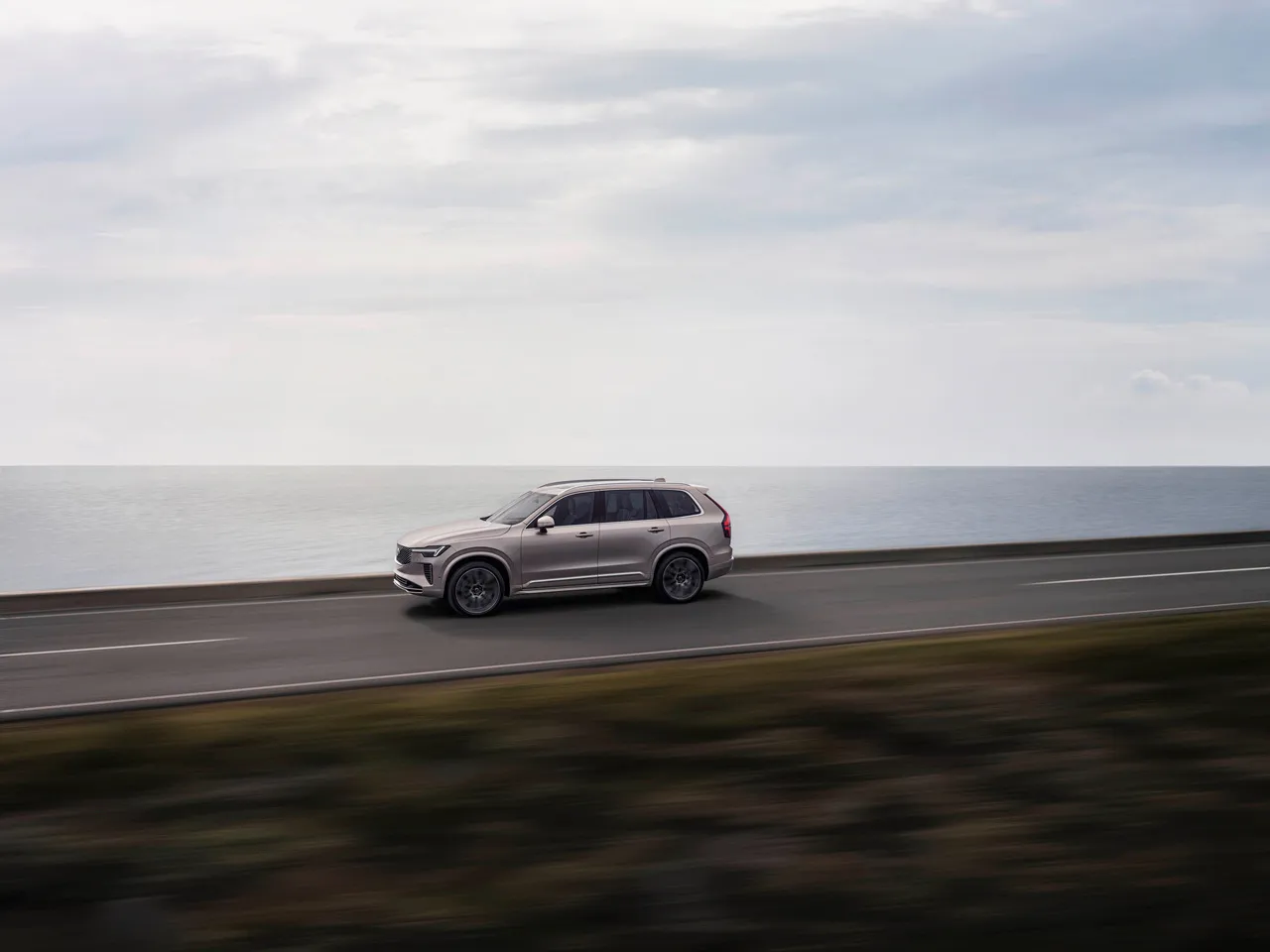 볼보 XC90 자동차 실내외 이미지