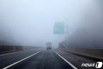 안개 주의 가시거리 운전 속도 헤드라이트 사용법_6