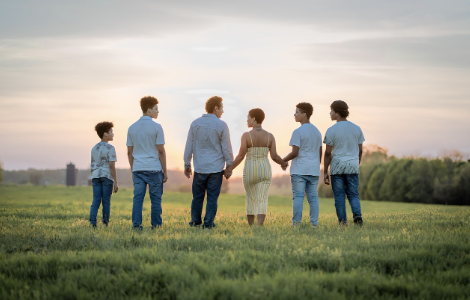 10대와 60대의 대화 실험: 신조어만 써보기 세대 차이를 유쾌하게 보여주는 실험형 콘텐츠 기획