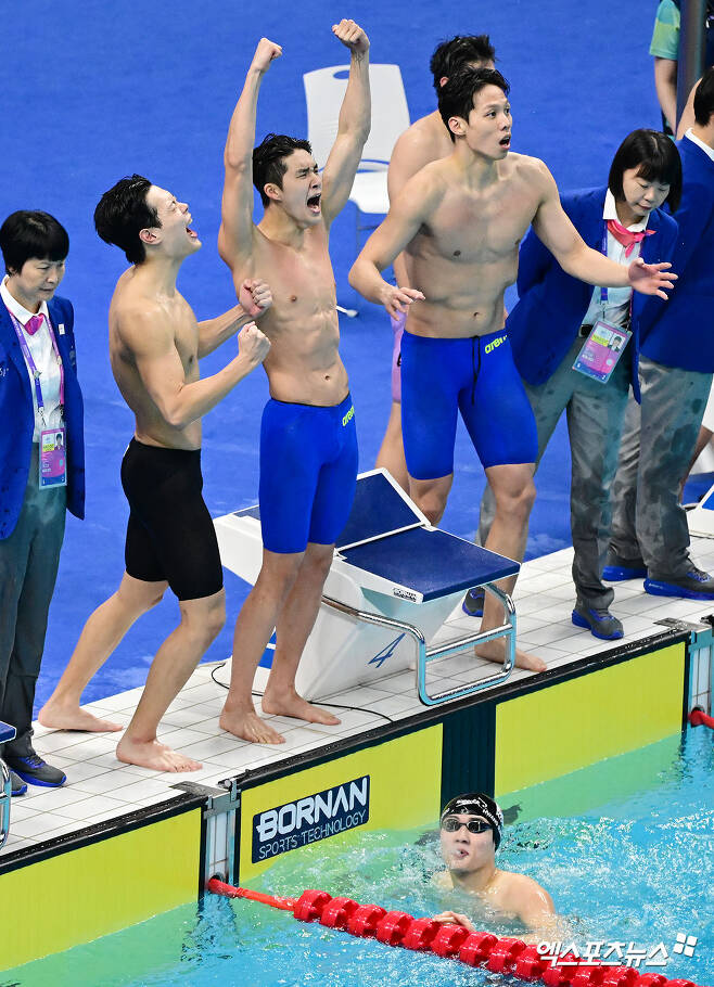 남자 800m 계영 결승진출 순간