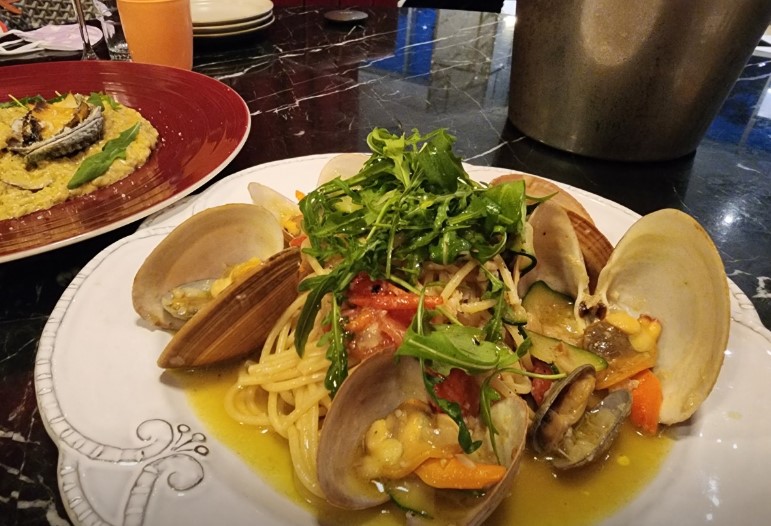 더 빛나 봉골레 파스타