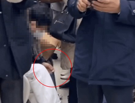지하철 손톱 빌런