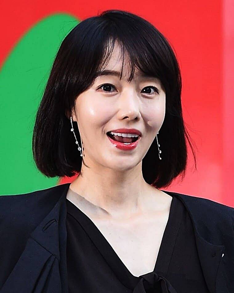 가수-겸-배우-이정현