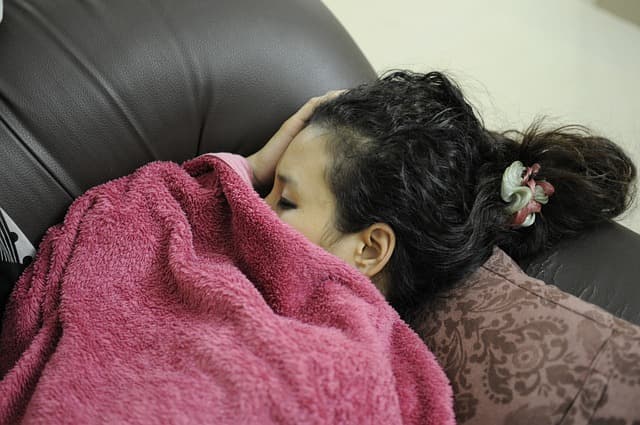 하루에 수십 번 잠드는 병: 수면발작증의 일상