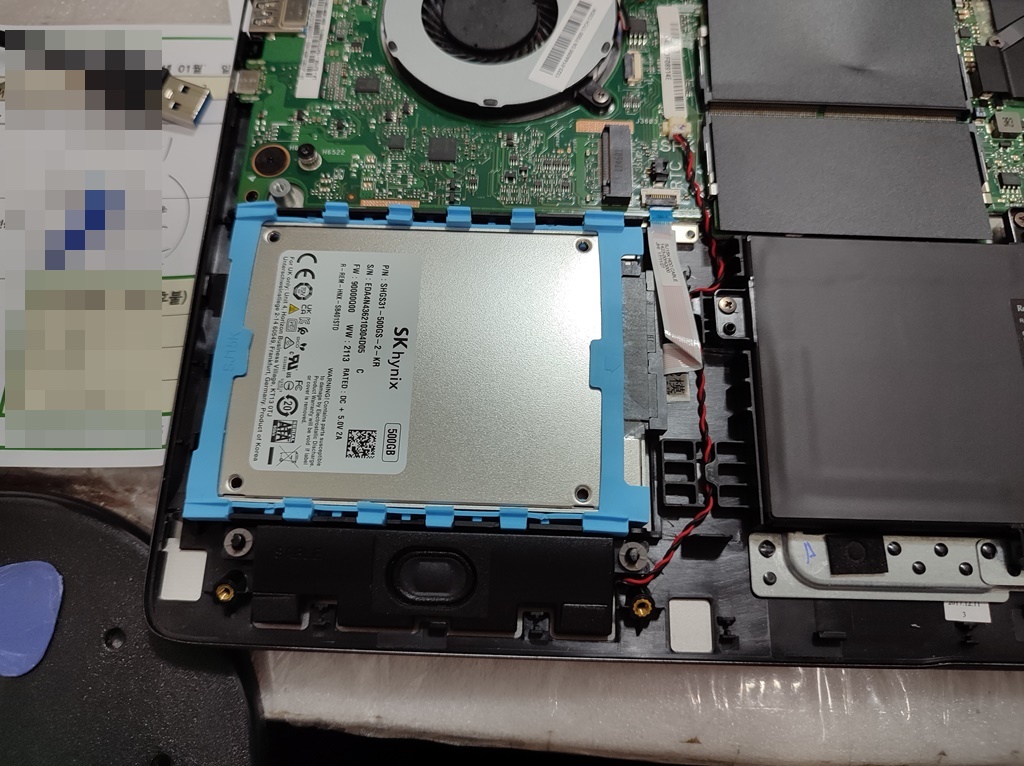 배터리 커넥터 조립&amp;#44; SSD 정위치